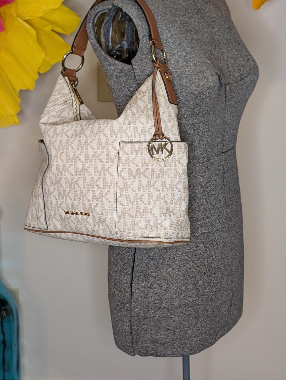 2101 - Michael Kors Signature Monogram Large Shoulder Tote Bag